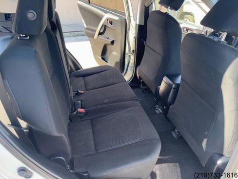 Used 2017 Toyota RAV4 LE image 27