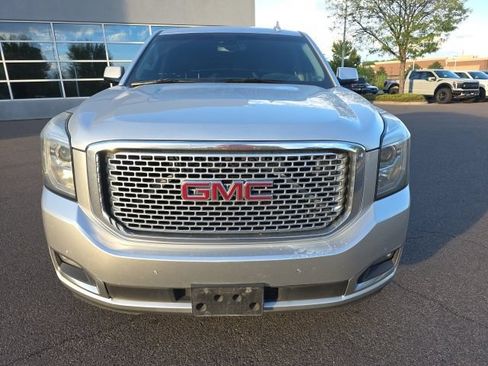 Used 2015 GMC Yukon XL Denali w/ Premium Package AWD/4WD image 8