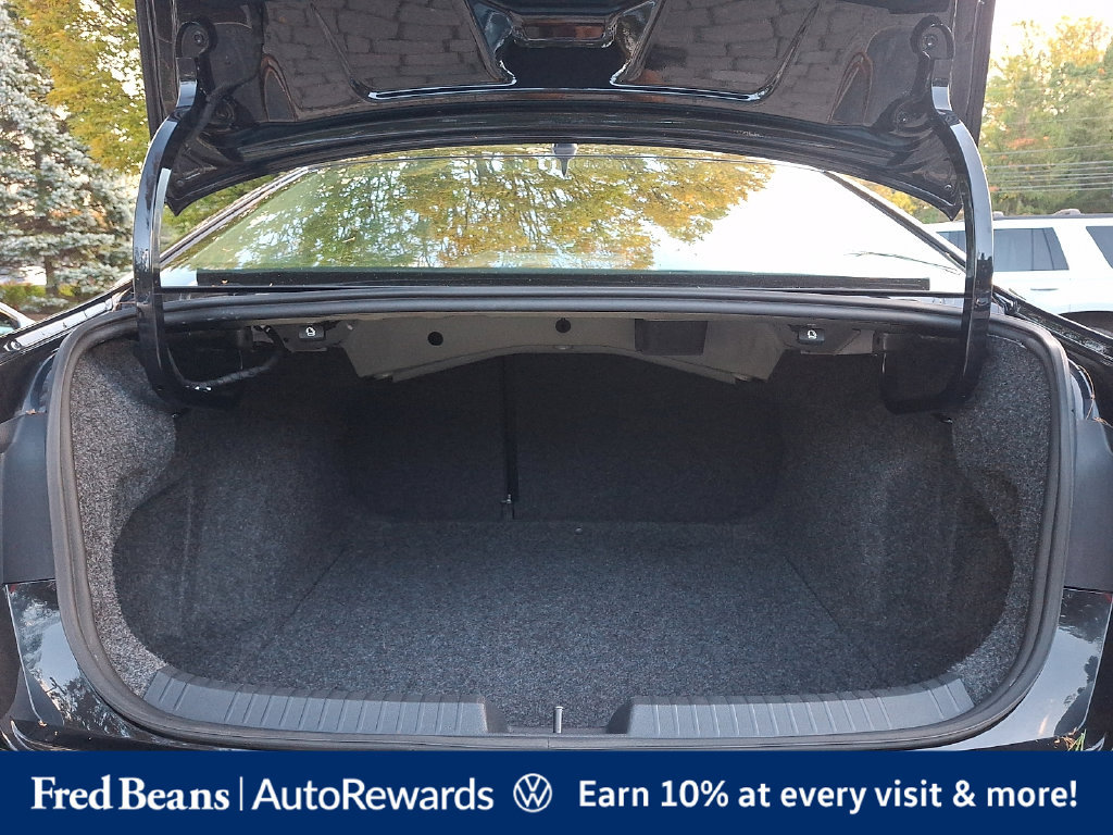 Certified 2022 Volkswagen Jetta SE w/ Panoramic Sunroof Package FWD image 34