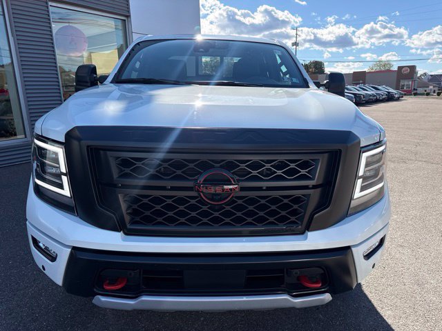 Used 2024 Nissan Titan PRO-4X w/ Pro-4x Convenience Package AWD/4WD image 3