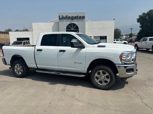 Used 2024 RAM 2500 Big Horn AWD/4WD image 1