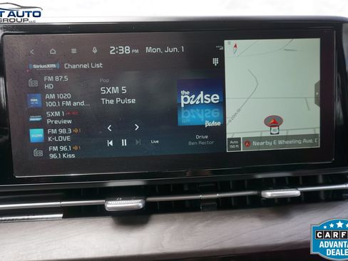 Used 2023 Kia Carnival EX FWD image 33