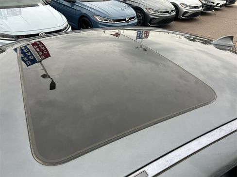 Used 2020 BMW 330i xDrive Sedan w/ M Sport Package image 19