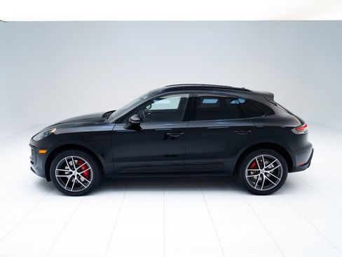 Used 2022 Porsche Macan S image 2
