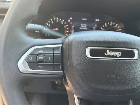 Used 2022 Jeep Compass Trailhawk AWD/4WD image 27