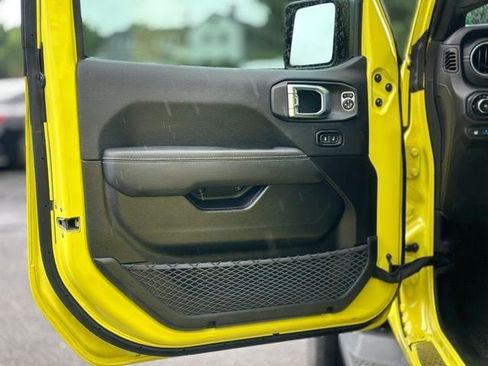 Used 2023 Jeep Wrangler Unlimited Sahara w/ Cold Weather Group AWD/4WD image 10