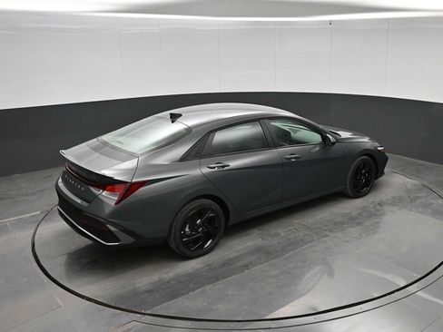 New 2026 Hyundai Elantra Sport FWD image 32