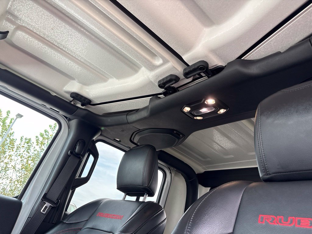 Used 2023 Jeep Gladiator Rubicon w/ Cold Weather Group AWD/4WD image 15