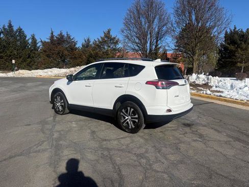 Used 2017 Toyota RAV4 LE image 3