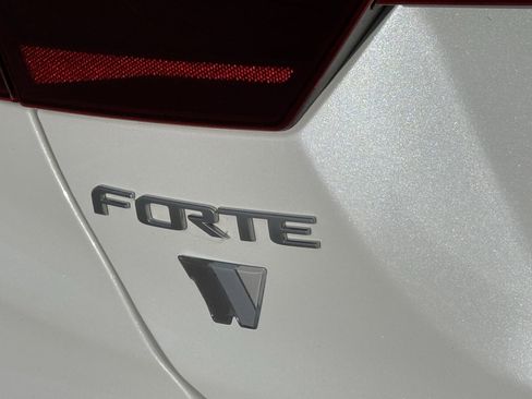 Used 2024 Kia Forte LXS image 39