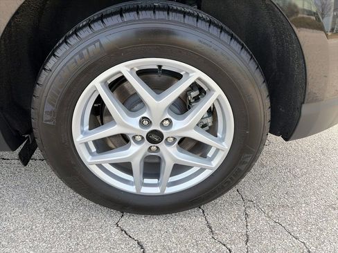 Used 2024 Ford Edge SEL w/ Convenience Package image 11