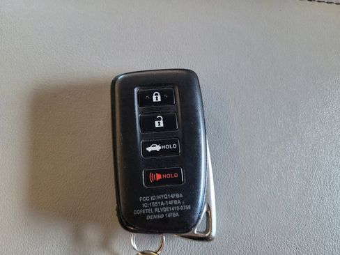 Used 2017 Lexus ES 350 w/ Accessory Package 2 FWD image 32
