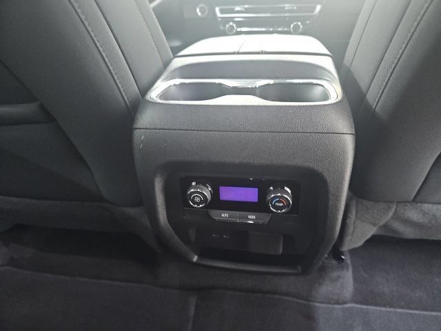 Used 2026 Chevrolet Traverse LT w/ Driver Confidence Package FWD image 25