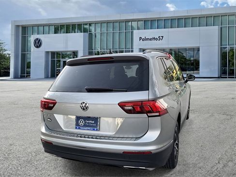 Certified 2021 Volkswagen Tiguan SE w/ Panoramic Sunroof Package image 4