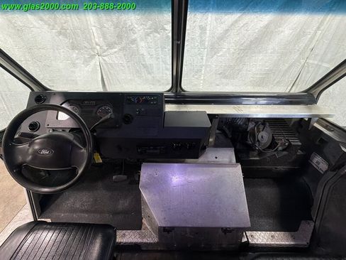 Used 2014 Ford E-350 and Econoline 350 Super Duty w/ A/C Prep Package RWD image 6
