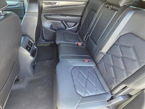 Used 2024 Volkswagen Atlas Cross Sport SE w/ Panoramic Sunroof Package AWD/4WD image 17
