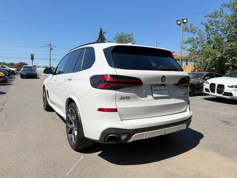 Used 2025 BMW X5 xDrive40i w/ M Sport Package AWD/4WD image 5