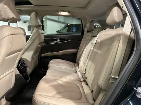 Used 2023 Lincoln Nautilus Reserve AWD/4WD image 23