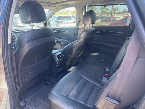 Used 2018 Kia Sorento EX w/ EX Advanced Touring Package image 9
