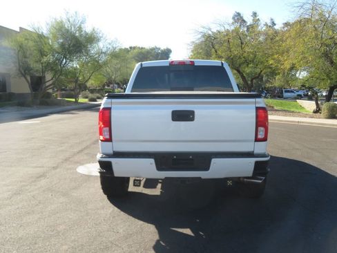 Used 2017 Chevrolet Silverado 1500 LTZ Z71 w/ LTZ Plus Package AWD/4WD image 12