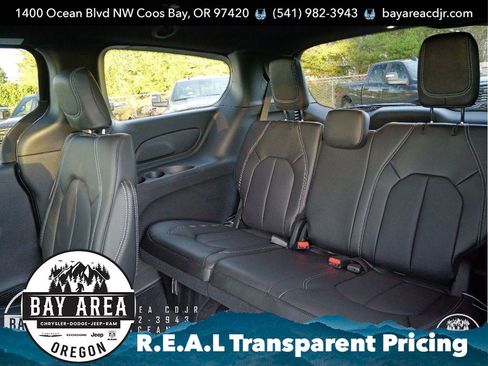 New 2026 Chrysler Pacifica Select w/ S Appearance Package image 19