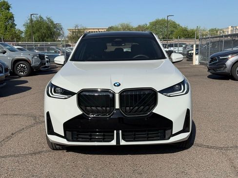 Used 2025 BMW X3 xDrive30i w/ Premium Package image 2