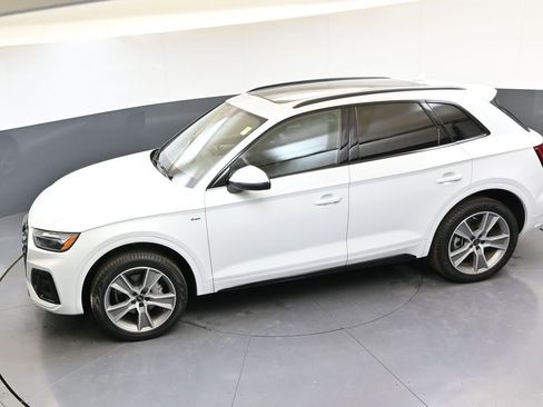 Used 2025 Audi Q5 2.0T Premium w/ Convenience Plus Package AWD/4WD image 48