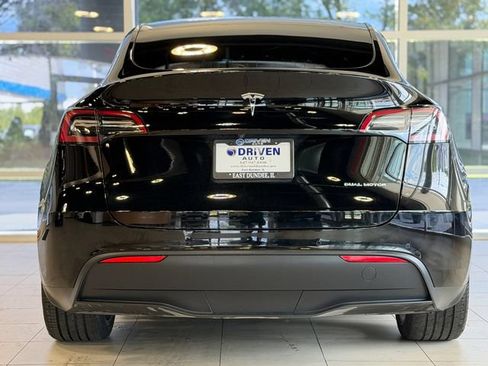 Used 2021 Tesla Model Y Long Range AWD/4WD image 5