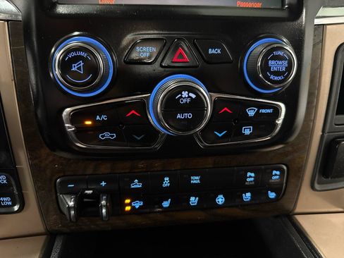 Used 2014 RAM 1500 Laramie Longhorn w/ Convenience Group AWD/4WD image 18
