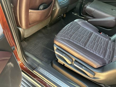 Certified 2023 Cadillac Escalade ESV Premium Luxury Platinum w/ Heavy-Duty Trailer Package AWD/4WD image 34