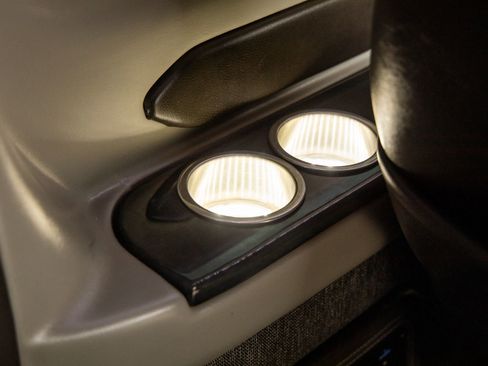 Used 2020 Mercedes-Benz Sprinter 2500 image 42