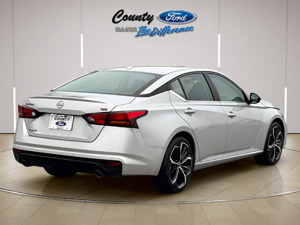 Used 2025 Nissan Altima 2.5 SR FWD image 7