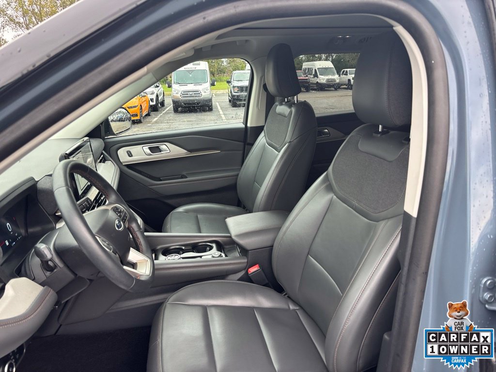 Used 2025 Ford Explorer Active w/ Active Comfort Package AWD/4WD image 26
