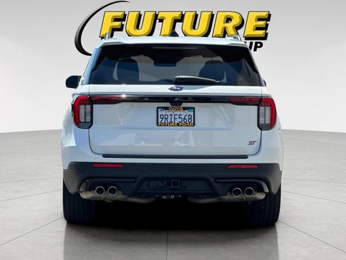 Certified 2025 Ford Explorer ST AWD/4WD image 4