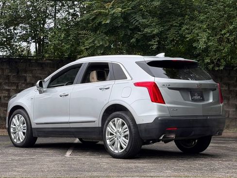 Used 2018 Cadillac XT5 Premium Luxury w/ Driver Assist Package AWD/4WD image 7
