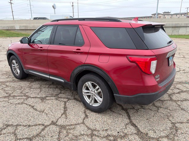 Used 2020 Ford Explorer XLT w/ Equipment Group 202A AWD/4WD image 4