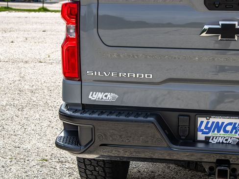 Used 2024 Chevrolet Silverado 1500 ZR2 AWD/4WD image 16