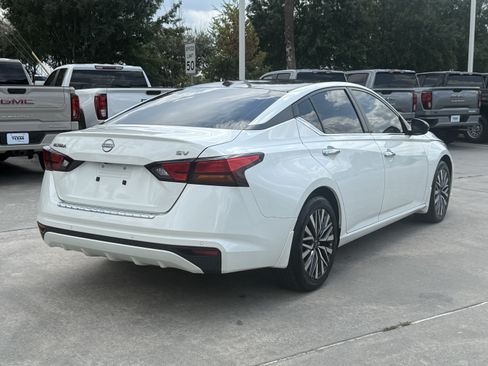 Used 2023 Nissan Altima 2.5 SV FWD image 5