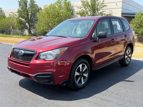 Used 2014 Subaru Forester 2.5i AWD/4WD image 6