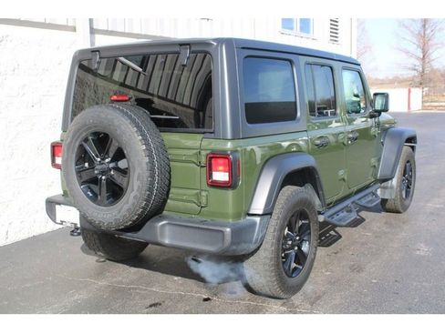 Used 2021 Jeep Wrangler Unlimited Sport image 3