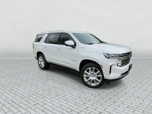 Used 2022 Chevrolet Tahoe High Country AWD/4WD image 2