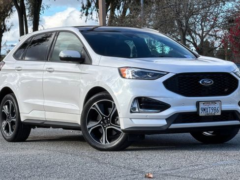 Used 2019 Ford Edge ST w/ Equipment Group 401A image 2