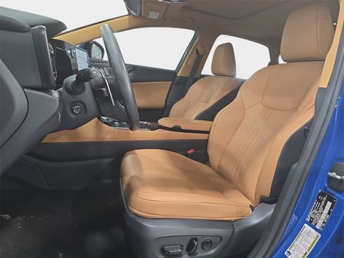 Used 2023 Lexus NX 250 FWD w/ Towing Package (2000 Lbs) image 14