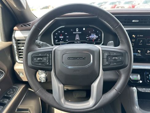 Used 2022 GMC Sierra 1500 Denali AWD/4WD image 18
