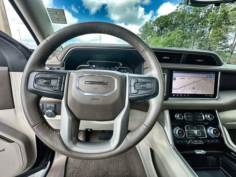 Certified 2021 GMC Yukon Denali w/ Denali Premium Package AWD/4WD image 11