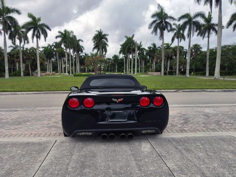 Used 2006 Chevrolet Corvette Convertible w/ Preferred Equipment Group RWD image 37