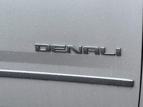 Used 2019 GMC Yukon Denali image 21