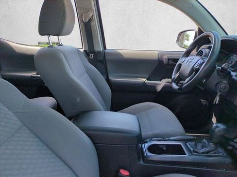 Certified 2021 Toyota Tacoma SR AWD/4WD image 19