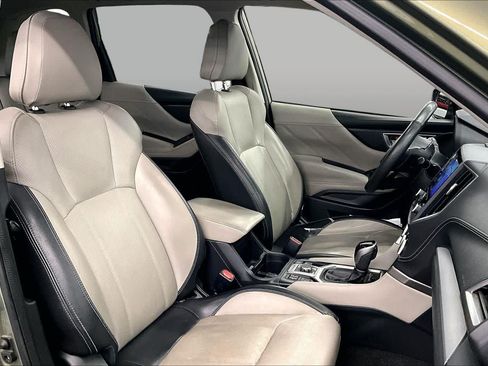 Used 2019 Subaru Forester Limited AWD/4WD image 8