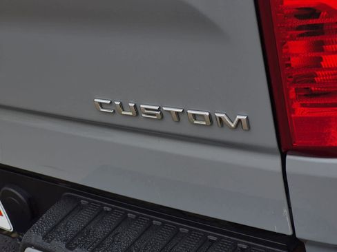 Used 2024 Chevrolet Silverado 1500 Custom image 8